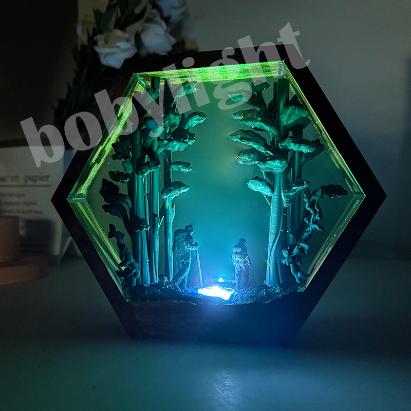 Resin Artist - 하이커 피규어 테이블 레진 램프 열대우림